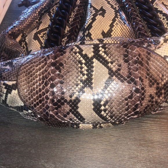 Michael Kors python shoulder bag. - Picture 8 of 10